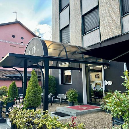 Hotel La Pace Сан-Мауро-Торинезе Экстерьер фото