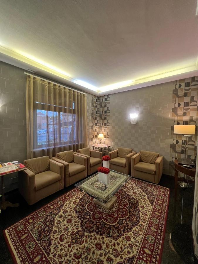 Hotel La Pace Сан-Мауро-Торинезе Экстерьер фото